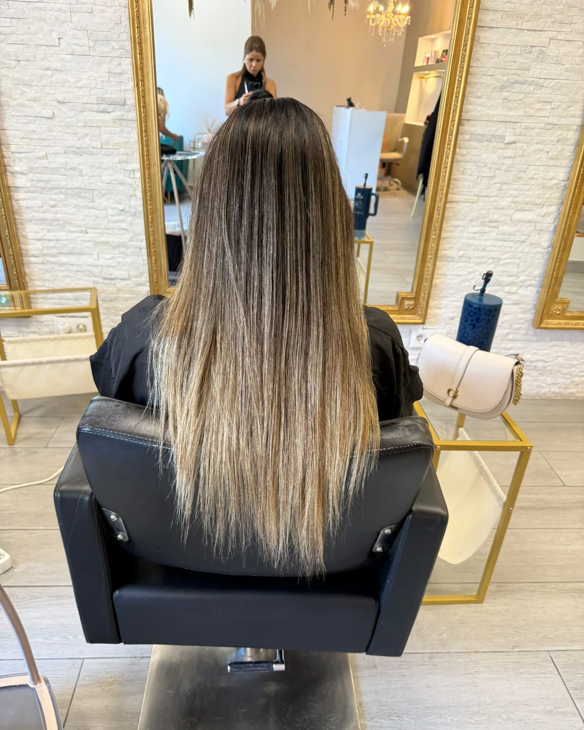 Antes: balayage rubio, acabado liso