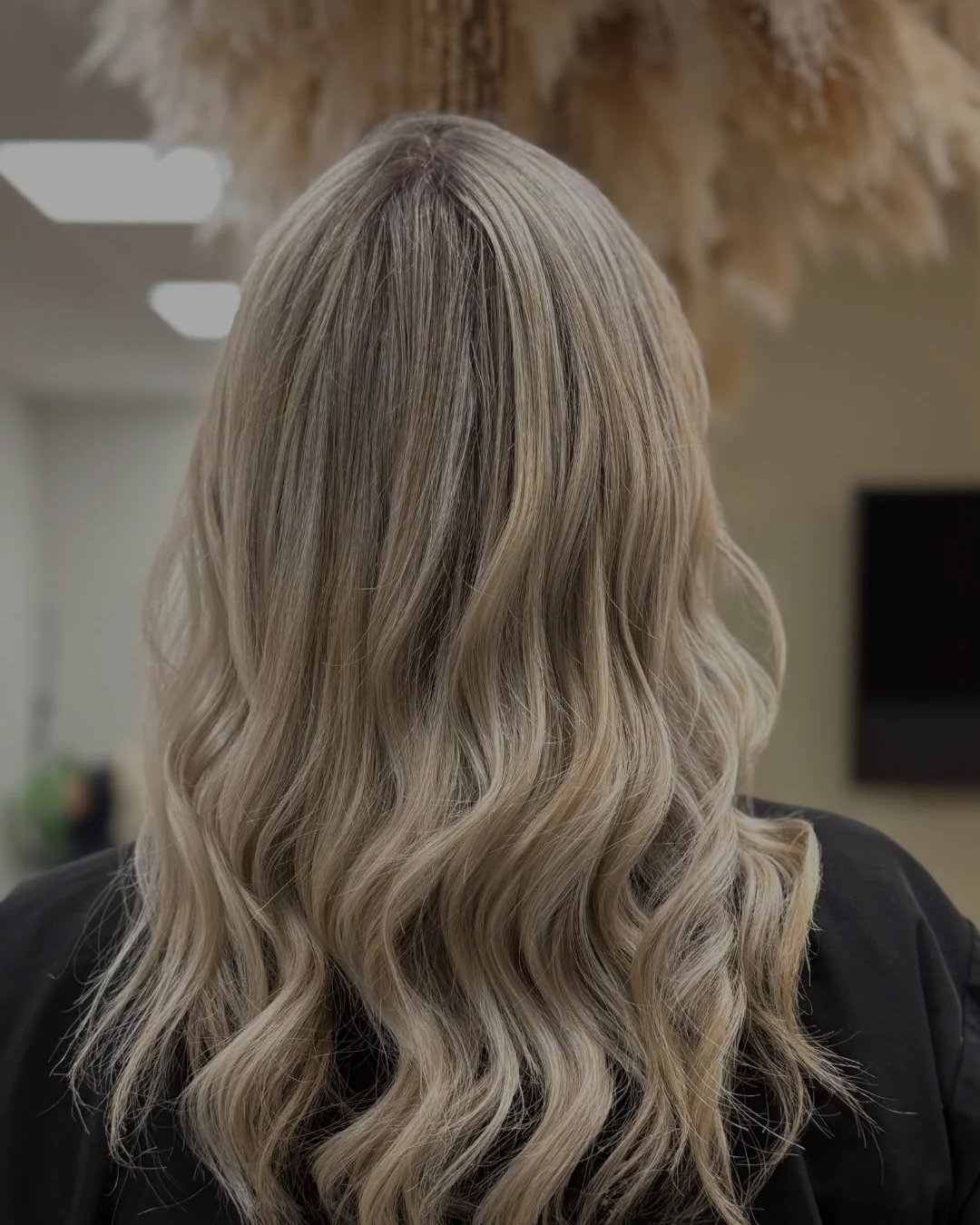 Balayage rubio con ondas trabajadas